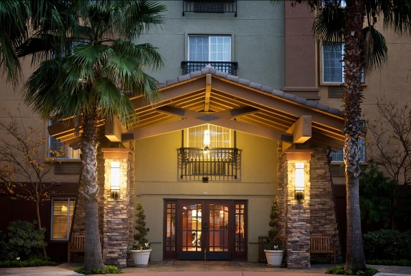 Larkspur Landing Pleasanton - An All-Suite Hotel image 1